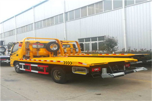 高州附近拖车救援搭电